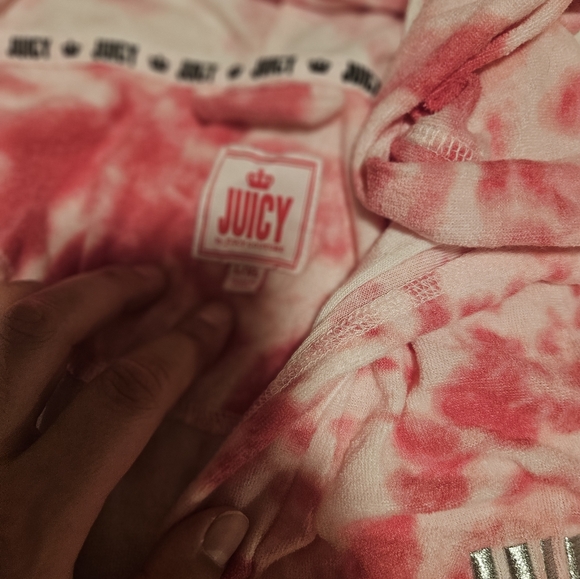 Juicy Robe - Picture 2 of 3